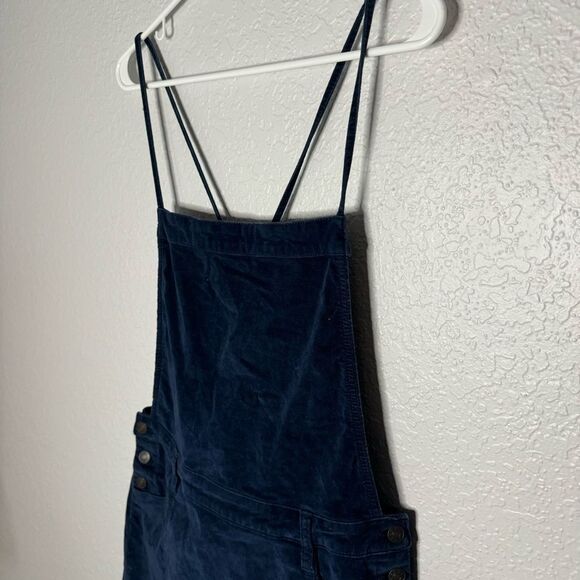 Free People Savannah Overall Mini Dress Size 8 Navy Velvet Pockets Boho Preppy - Picture 3 of 11